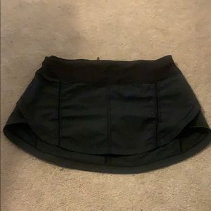 Lulu lemon size 6 Tennis skirt EUC